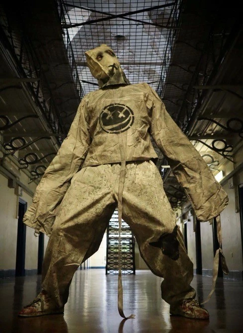 Mad About Horror Straight Jacket & Trousers - Image 2