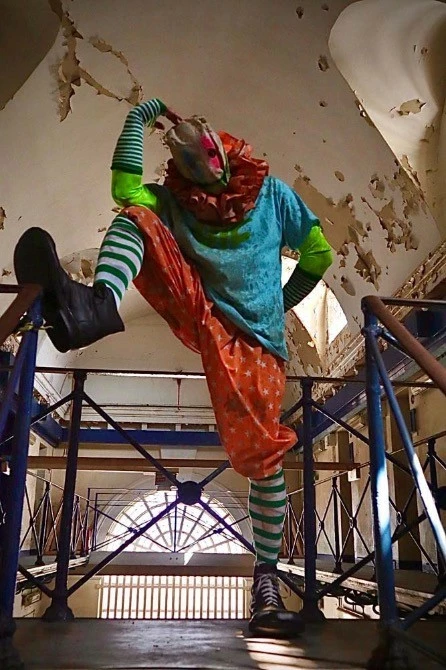 Mad About Horror Spiral Clown Costume DIE - Image 2