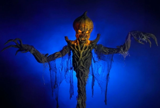 Distortions Unlimited 8ft Pumpkin Stalker Prop - Image 4