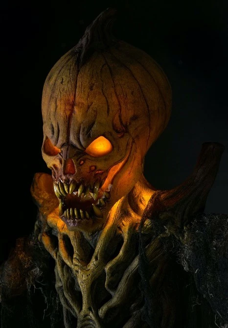 Distortions Unlimited 8ft Pumpkin Stalker Prop - Image 6