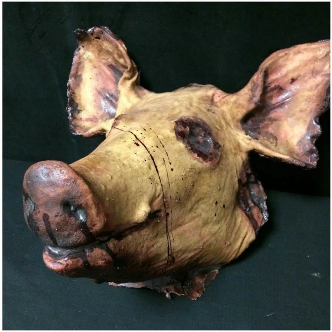Pumpkin Pulp Deluxe Pig Head Prop