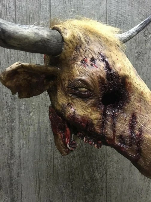 Pumpkin Pulp Deluxe Ground Beef Mask - Image 3