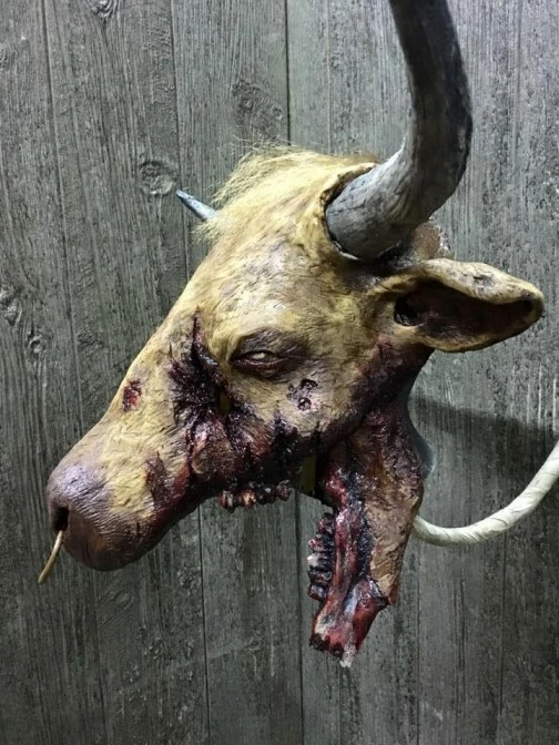 Pumpkin Pulp Deluxe Ground Beef Mask - Image 5